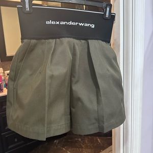 Alexander Wang designer Safari shorts military green great condition size 4